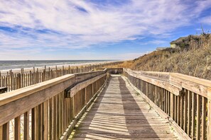 Apartment (3 Bedrooms) | Interior - Coastal Condo w/ Indoor & Outdoor Pool Access (Emerald Isle)