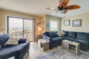 Apartment (3 Bedrooms) | Interior - Coastal Condo w/ Indoor & Outdoor Pool Access (Emerald Isle)