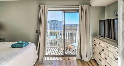 Condo w/ Pool Access - Walk to Beach!