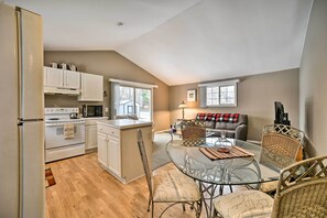 House (2 Bedrooms) | Interior - Cozy Southeast Michigan Home w/ Private Yard (Commerce Township)