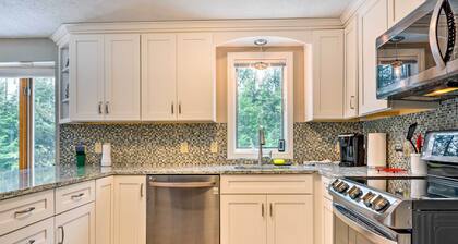 Campton Home w/ Mtn Views - Close to the Slopes!