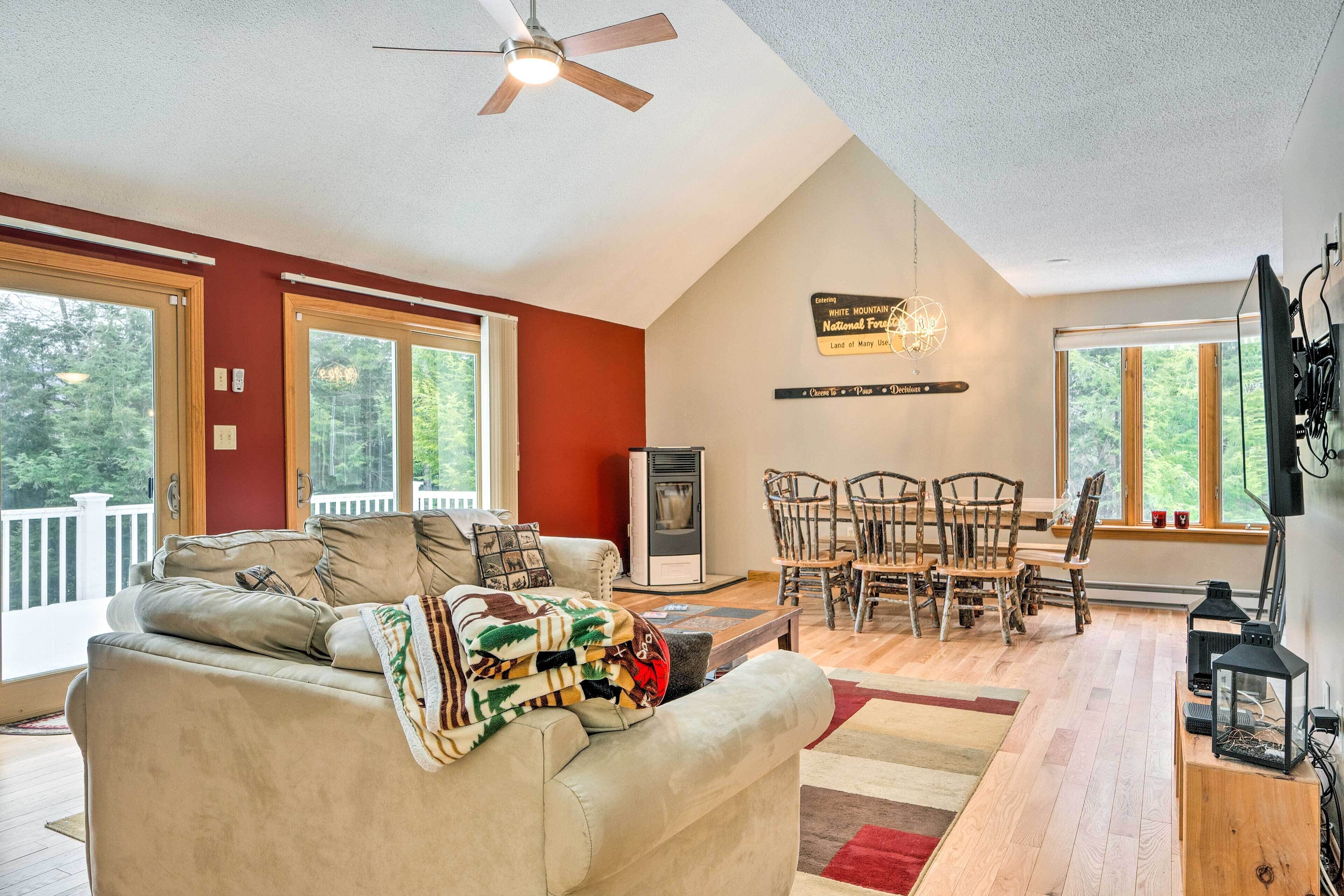 Cozy Campton House w/ Mtn Views ~ 8 Mi to Ski