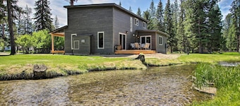 Creekfront Lincoln Home, Steps From Downtown!