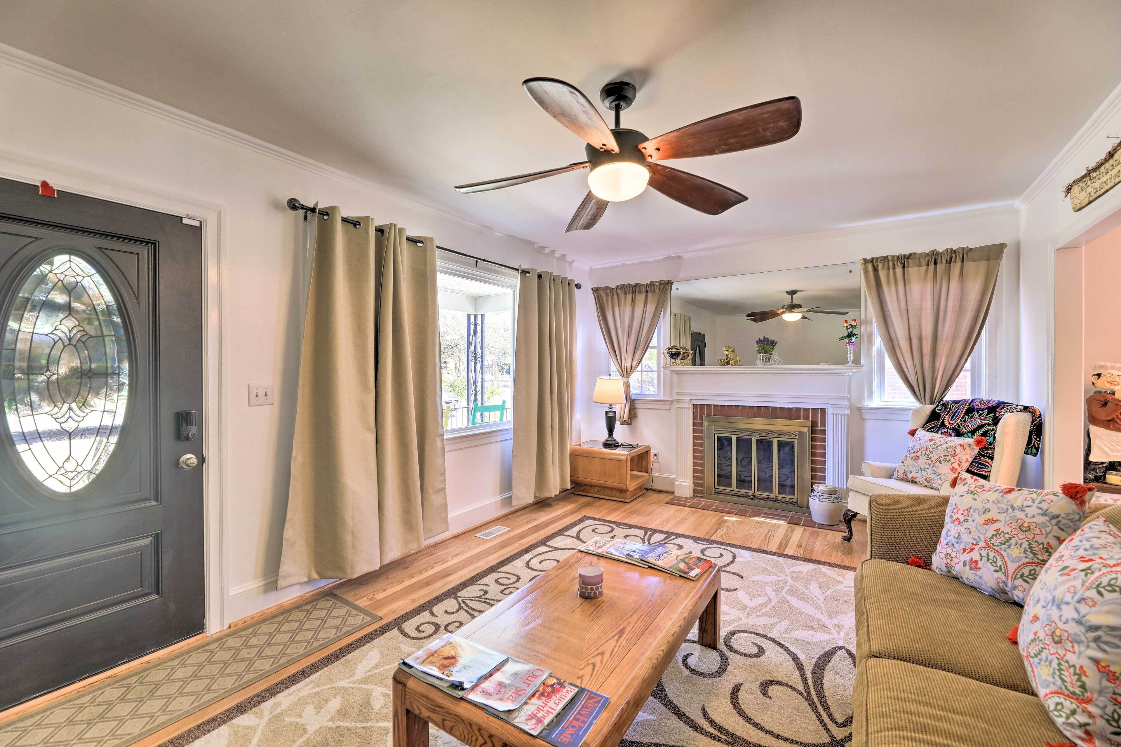 House (5 Bedrooms) | Interior