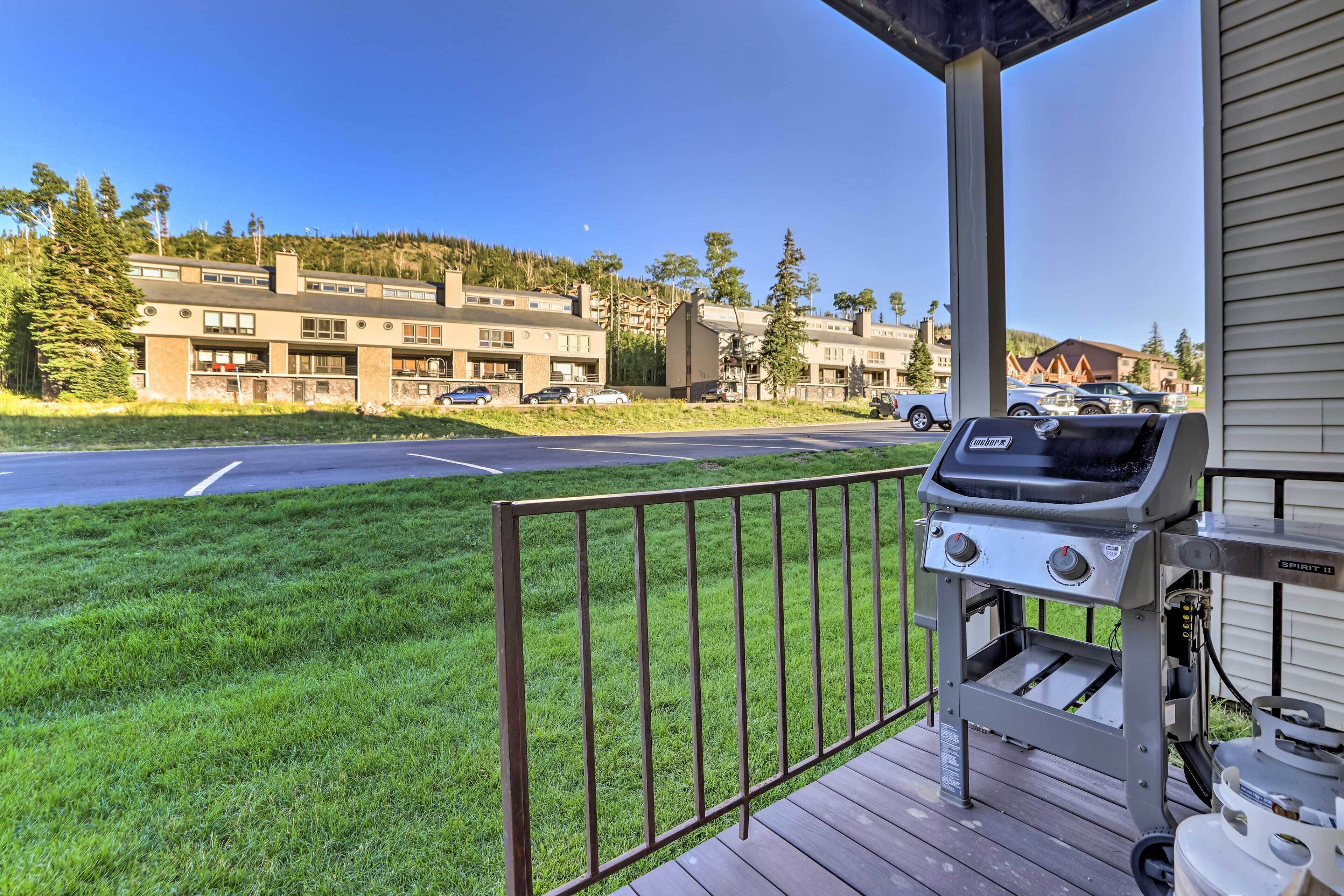 Cozy Brian Head Condo w/ Grill - Near Skiing!