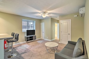 Apartment (1 Bedroom) | Interior