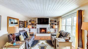 House (3 Bedrooms) | Front of property