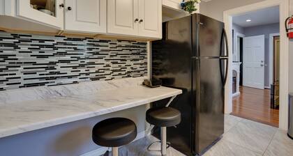 8 Mi to Metlife Stadium: Pet-friendly Home w/ Yard