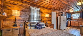 Cozy Tennessee Cabin Rental - 1 Mi to Lake
