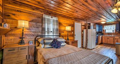 Cozy Tennessee Cabin Rental - 1 Mi to Lake