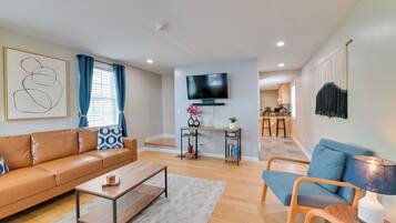 House (2 Bedrooms) | Front of property