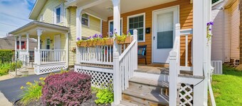Walk to Parks & Dining: Cozy Canandaigua Home!