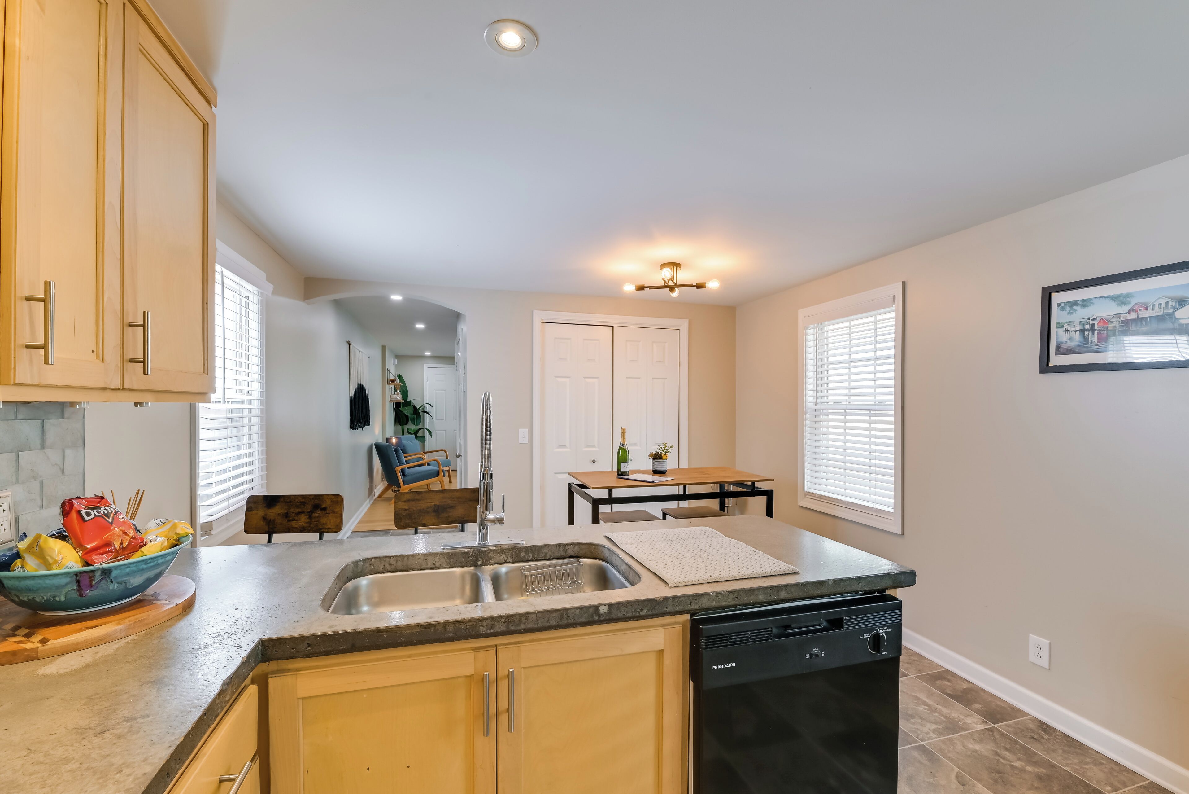 House (2 Bedrooms) | Interior