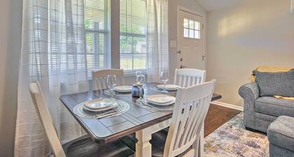 Cozy Montgomery Home: Walk to Lake Conroe!