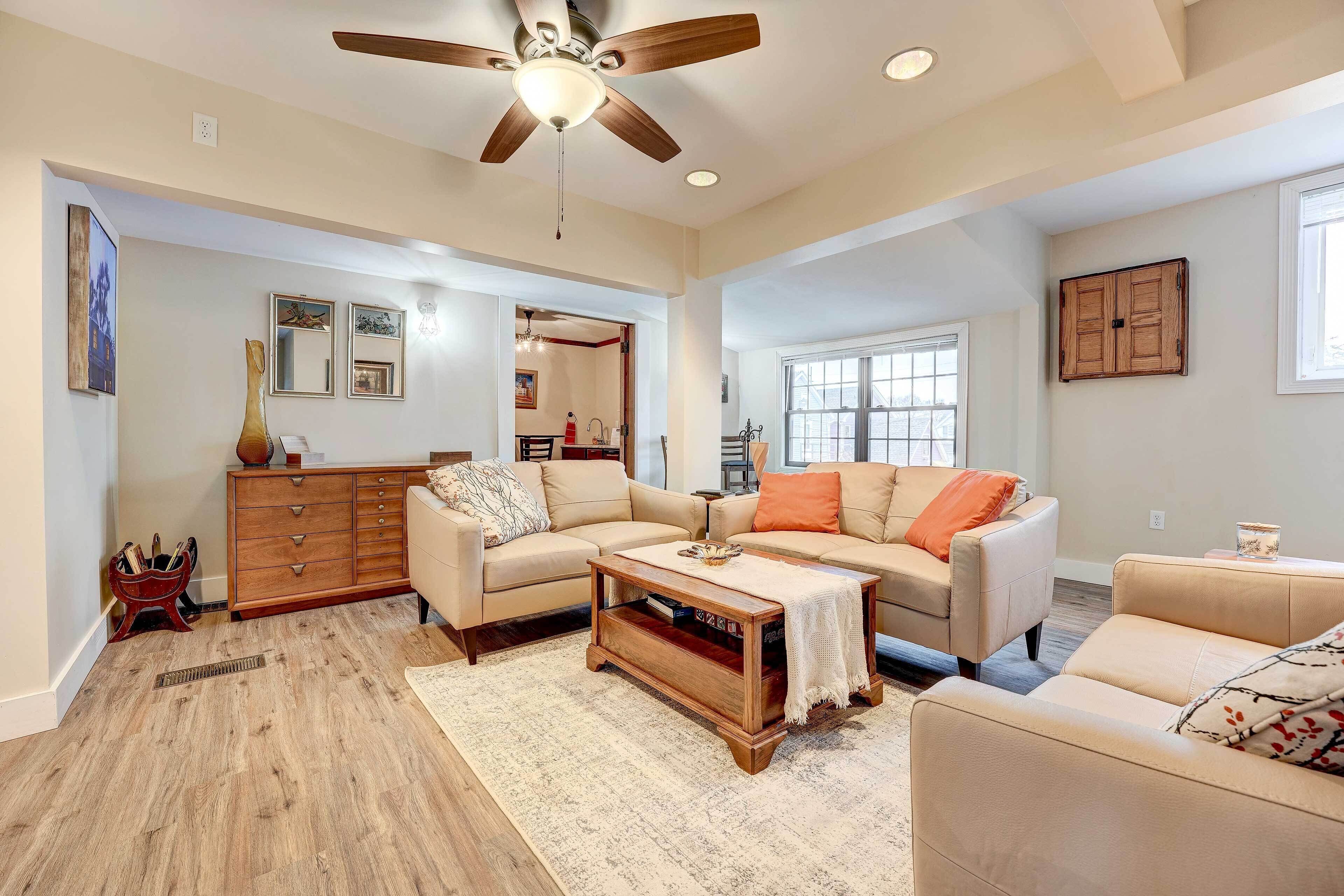 Fort Wayne Retreat, Walk to Parkview Field!