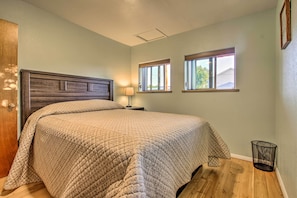 House (3 Bedrooms) | Interior - Pet-friendly Augusta Cabin - Walk to Main Street! (Augusta)