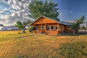 Interior - Pet-friendly Augusta Cabin - Walk to Main Street! (Augusta)