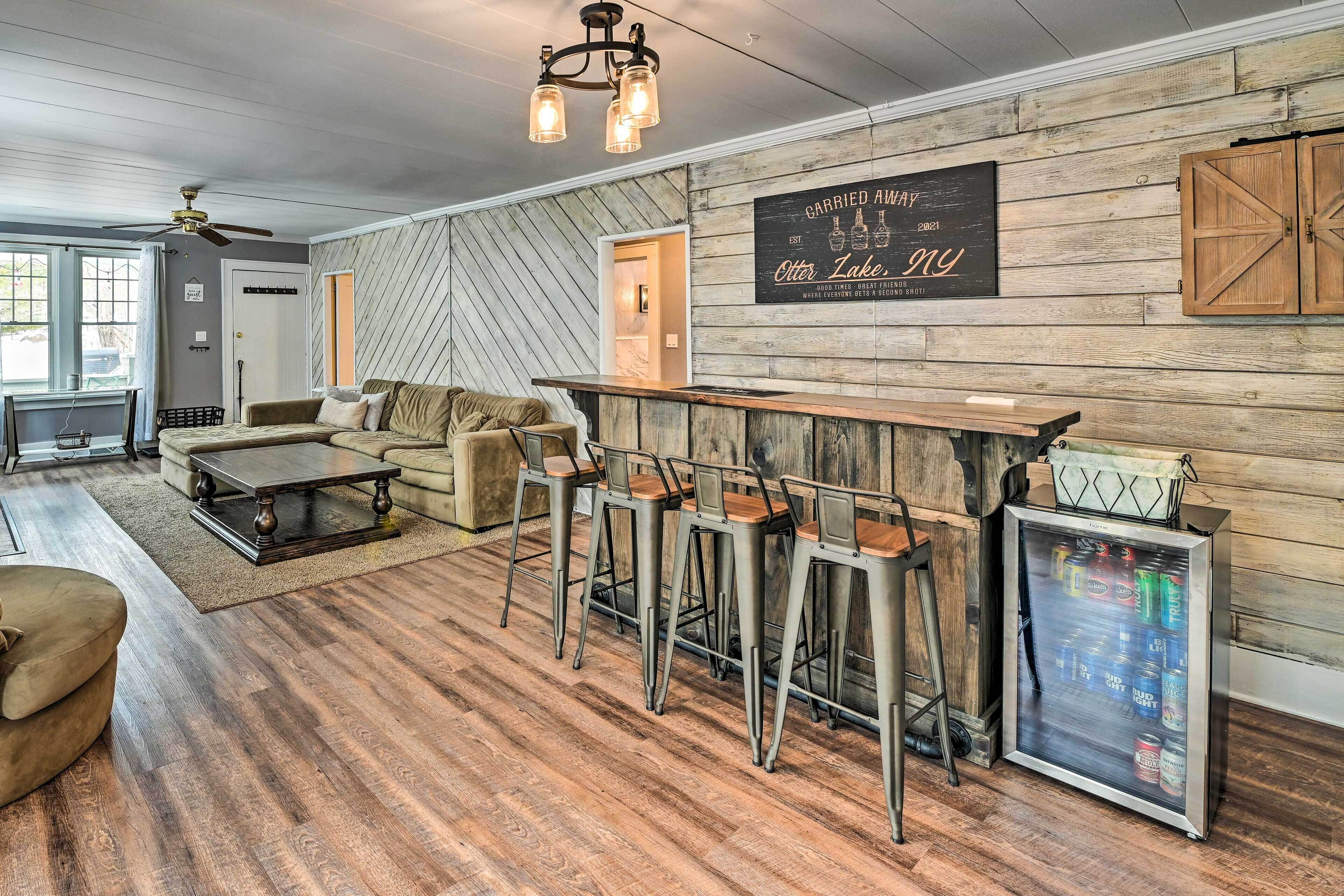 House (5 Bedrooms) | Interior