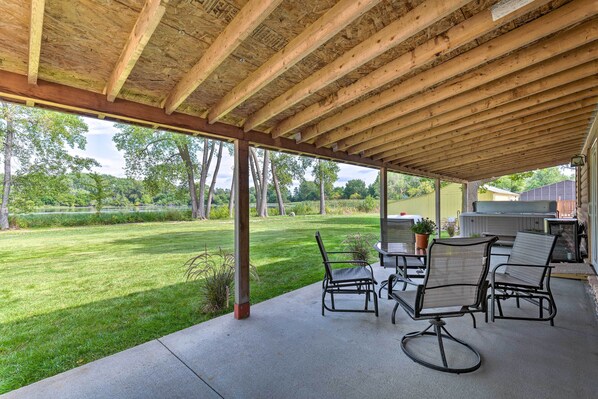 House (5 Bedrooms) | Interior