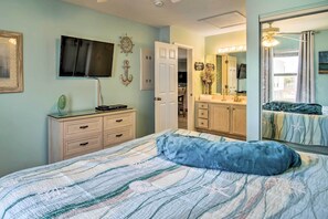 Apartment (2 Bedrooms) | Interior - Gulf Shores Beach Condo w/ Community Pool! (Gulf Shores)