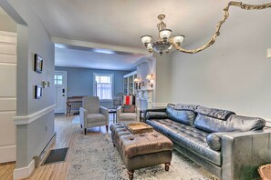 Una televisión, libros