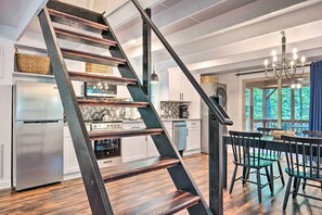 House (2 Bedrooms) | Interior - Private Hot Tub & Fire Pit: Family Broadway Cabin (Broadway)