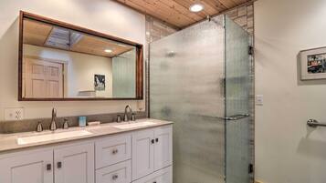 Cottage (3 Bedrooms) | Interior