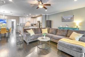House (3 Bedrooms) | Front of property