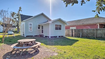 Cottage (2 Bedrooms) | Interior