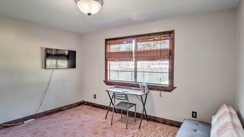 Cottage (2 Bedrooms) | Interior