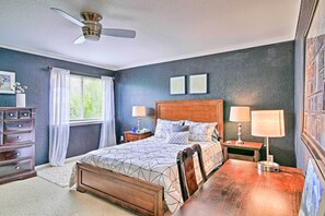 House (3 Bedrooms) | Interior - Home w/ Patio, Mins to Seaworld+lackland Afb! (San Antonio)