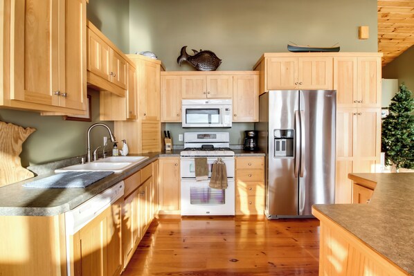 House (3 Bedrooms) | Interior