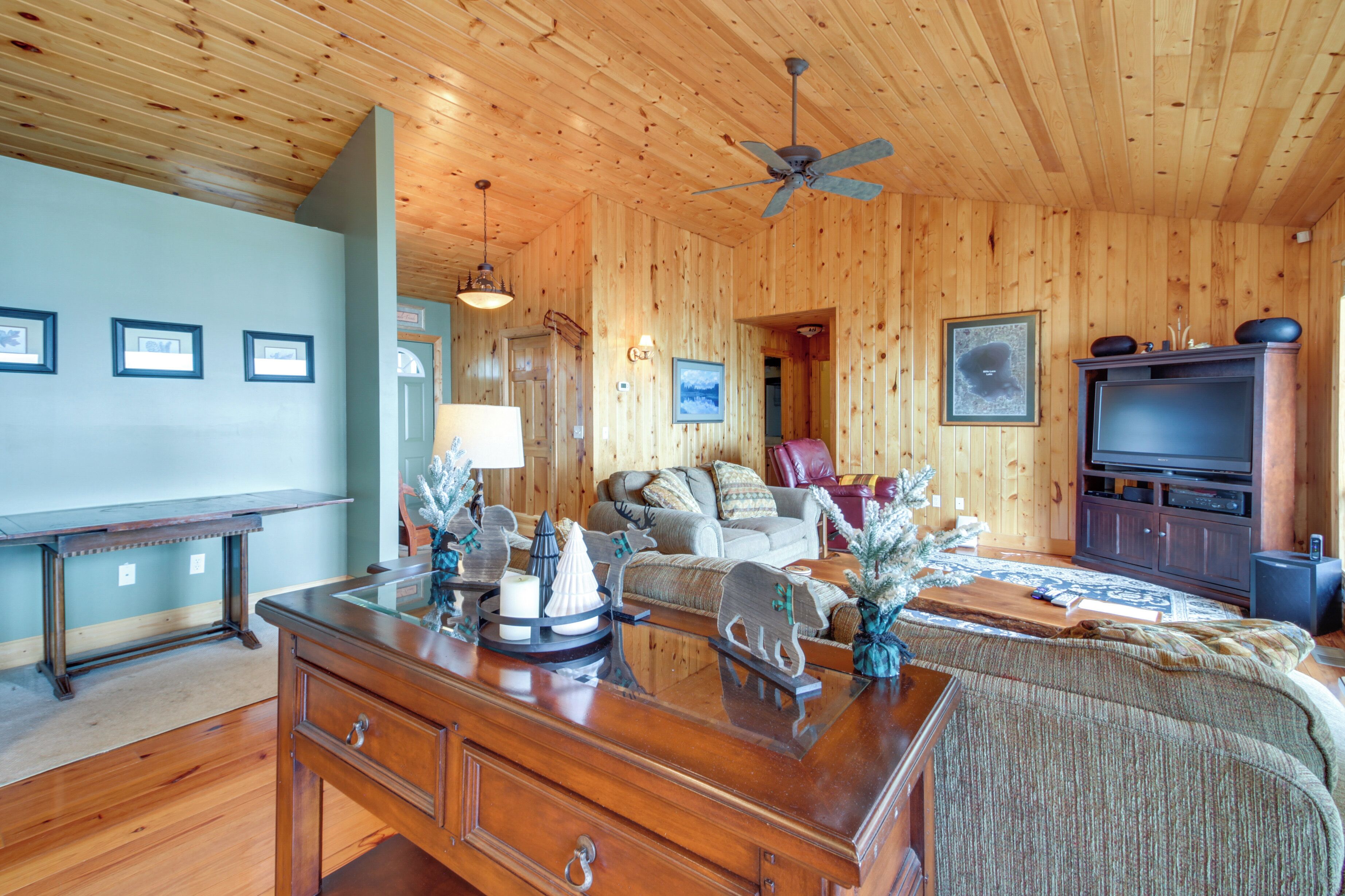 House (3 Bedrooms) | Interior