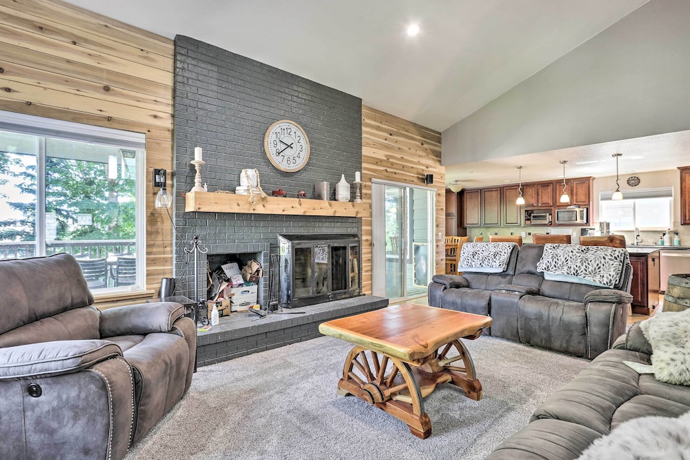 Littleton Family Home ~ 12 Mi to Dtwn Denver!