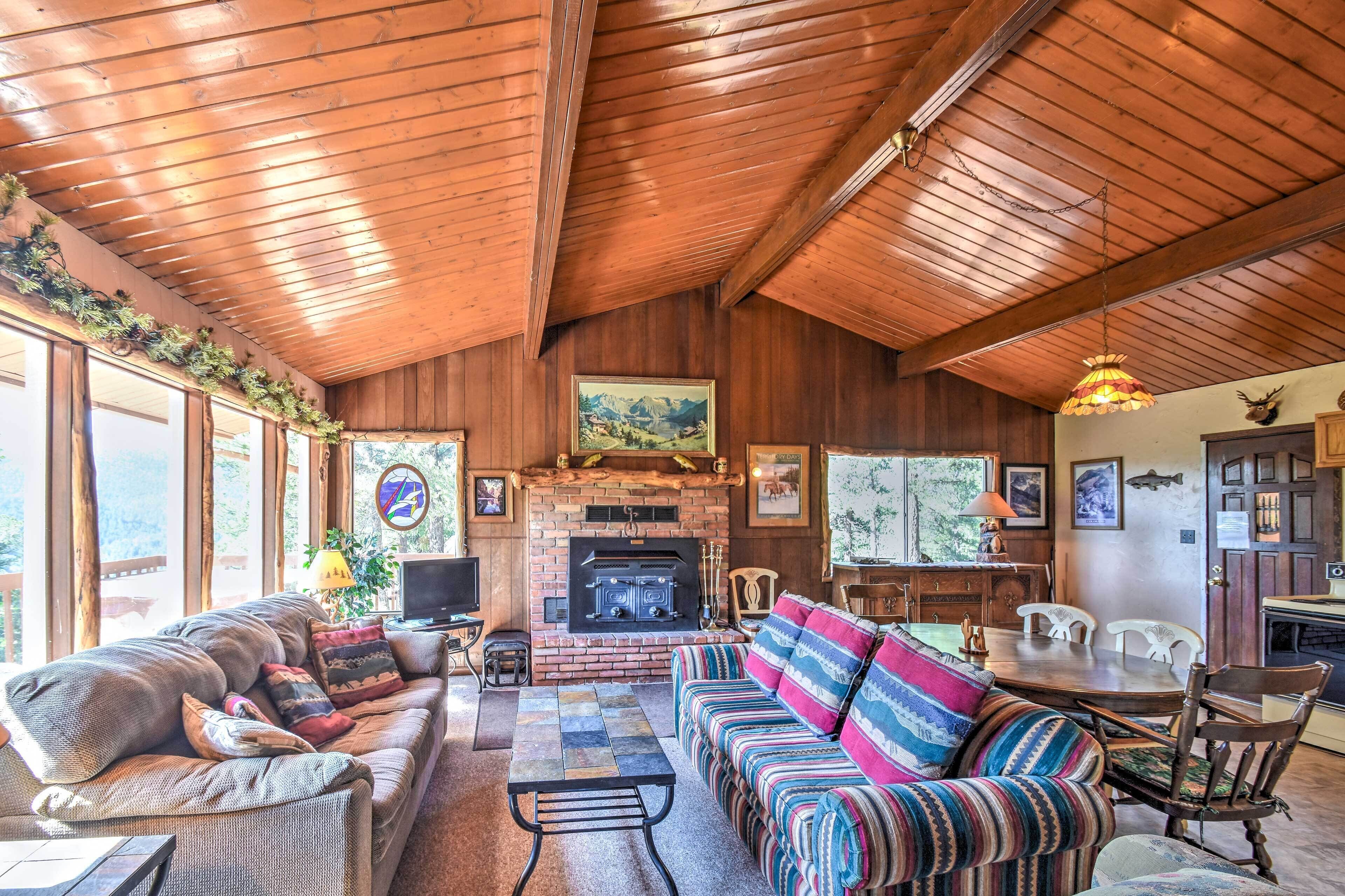 'horseshoe Lodge' Divide Cabin w/ Furnished Deck!