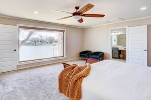 2 Schlafzimmer, laptopgeeigneter Arbeitsplatz, Bügeleisen/Bügelbrett