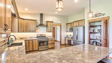 House (2 Bedrooms) | Interior