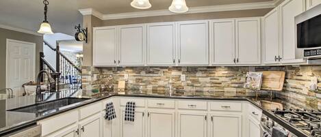 House (3 Bedrooms) | Interior