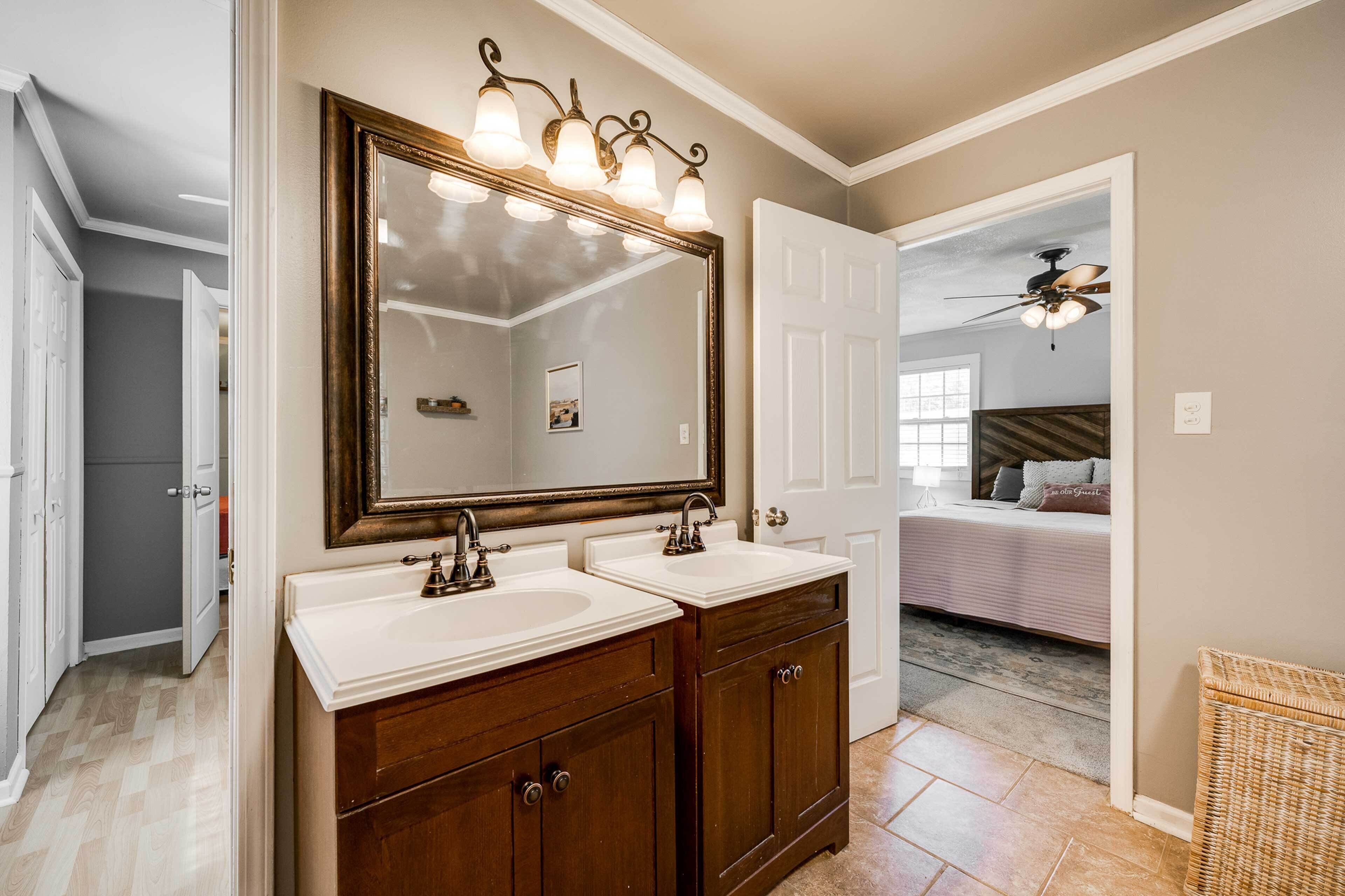 Little Rock Home < 2 Mi to Pinnacle Mountain!