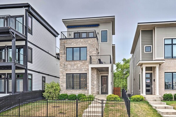 House (3 Bedrooms) | Front of property