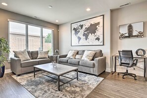 House (3 Bedrooms) | Interior - Modern Indianapolis Home w/ Skyline Views (Indianapolis)