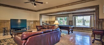 Pool & Hot Tub: Lakefront Harlingen Home