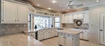 Pool & Hot Tub: Lakefront Harlingen Home