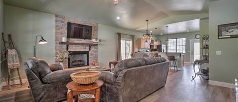House (2 Bedrooms) | Interior