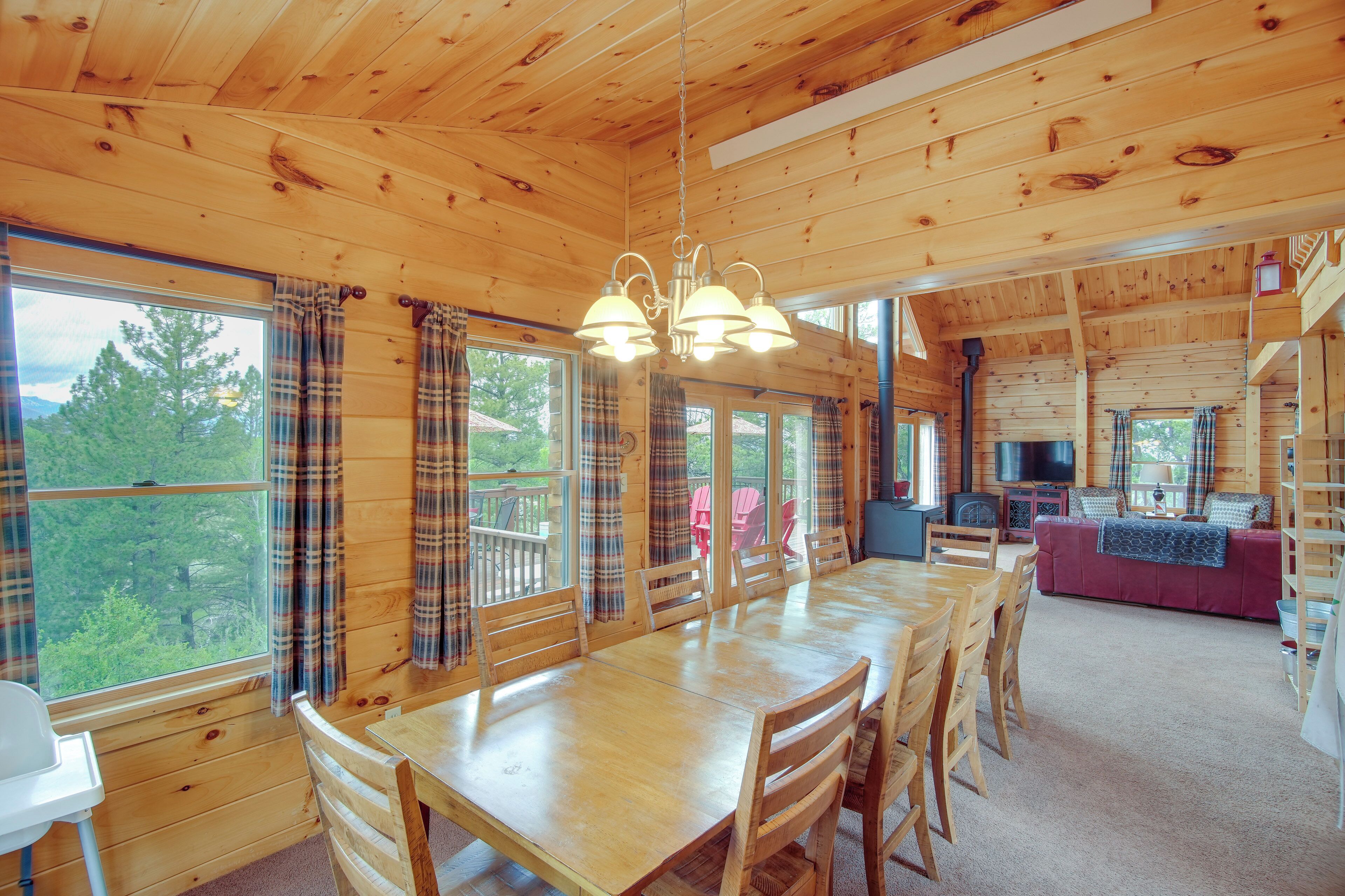 Nathrop Home w/ Mountain Views + Yoga Greenhouse!