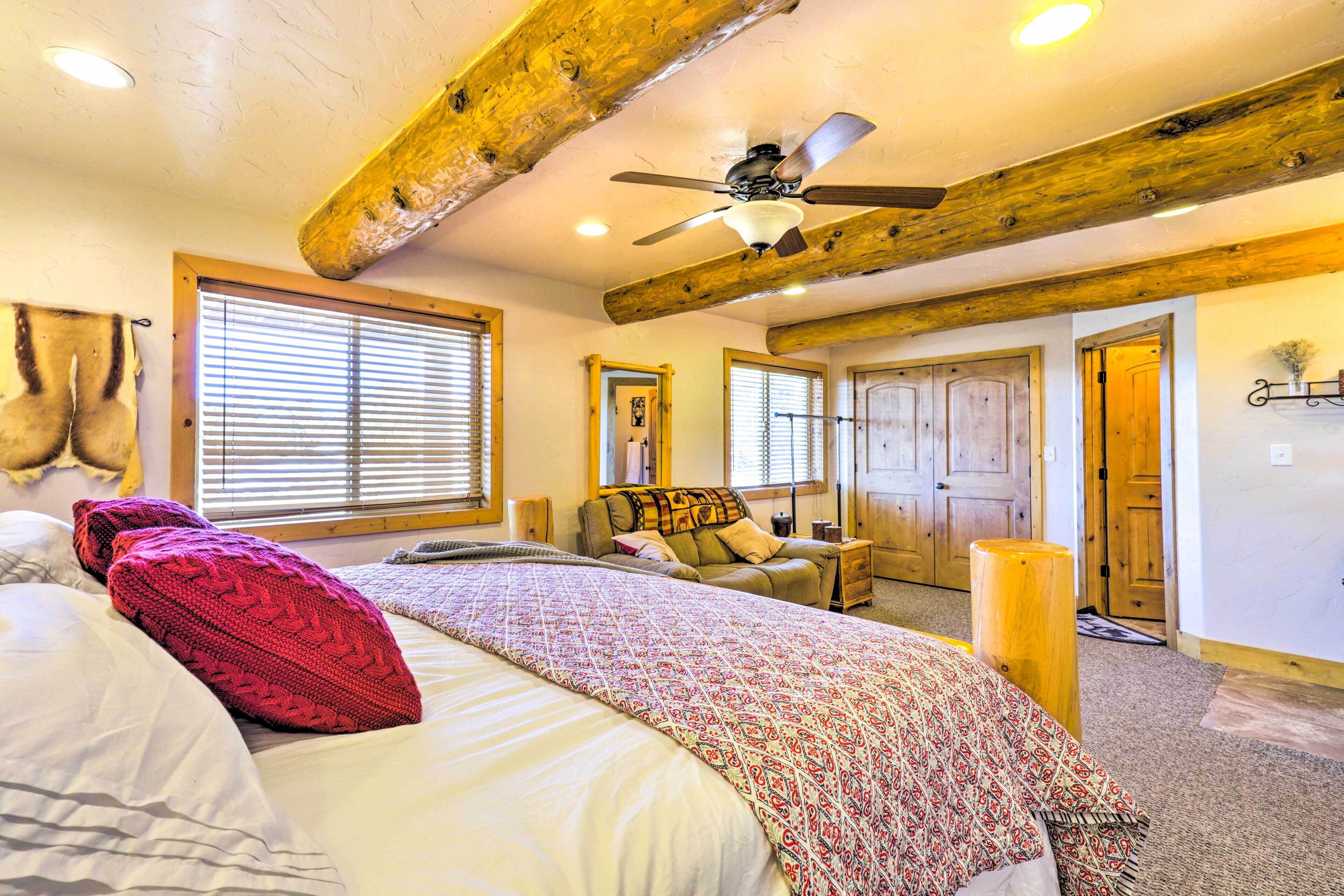 House (5 Bedrooms) | Interior