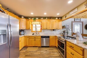 House (2 Bedrooms) | Interior - Mountain-view Murphy Cabin w/ Shared Fire Pit (Murphy)