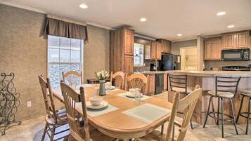 Rumah (4 Bedrooms) | Interior