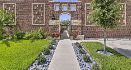 Private Patio: Edinburg Couple's Retreat!