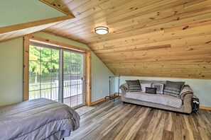 6 slaapkamers, een strijkplank/strijkijzer, beddengoed